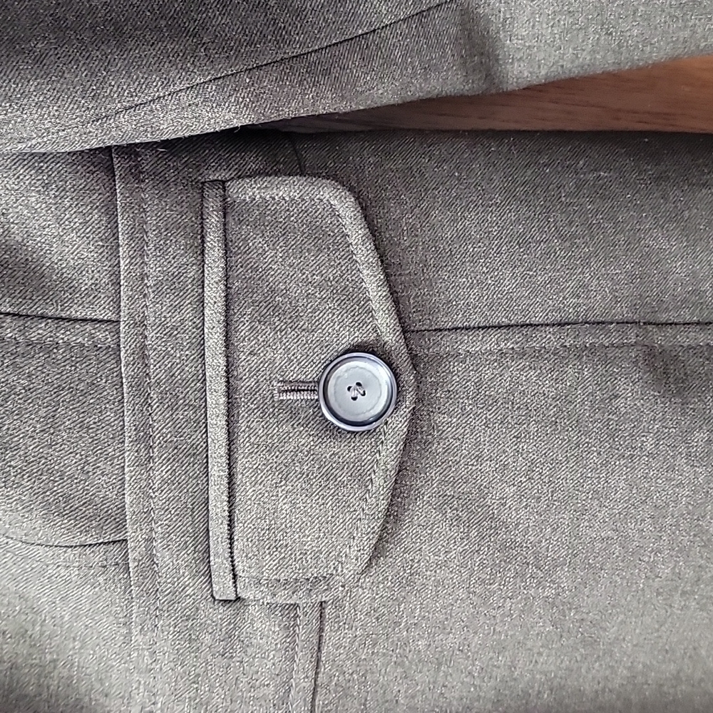 Evan-Picone olive green suit jacket 6p. Super cute. - Picture 5 of 9